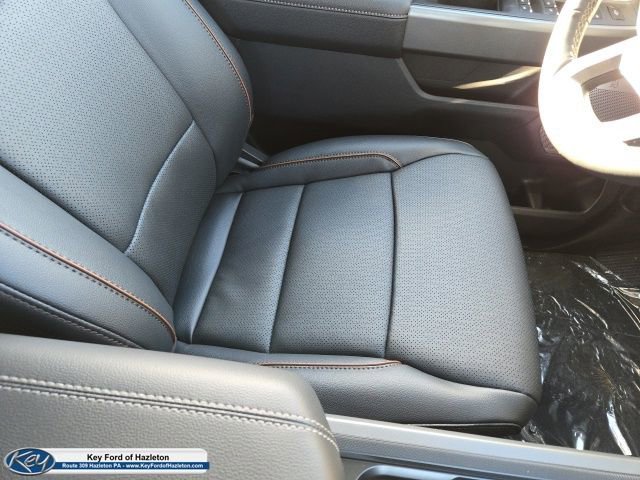 New 2026 Ford F350 Lariat w/ FX4 Off-Road Package image 61