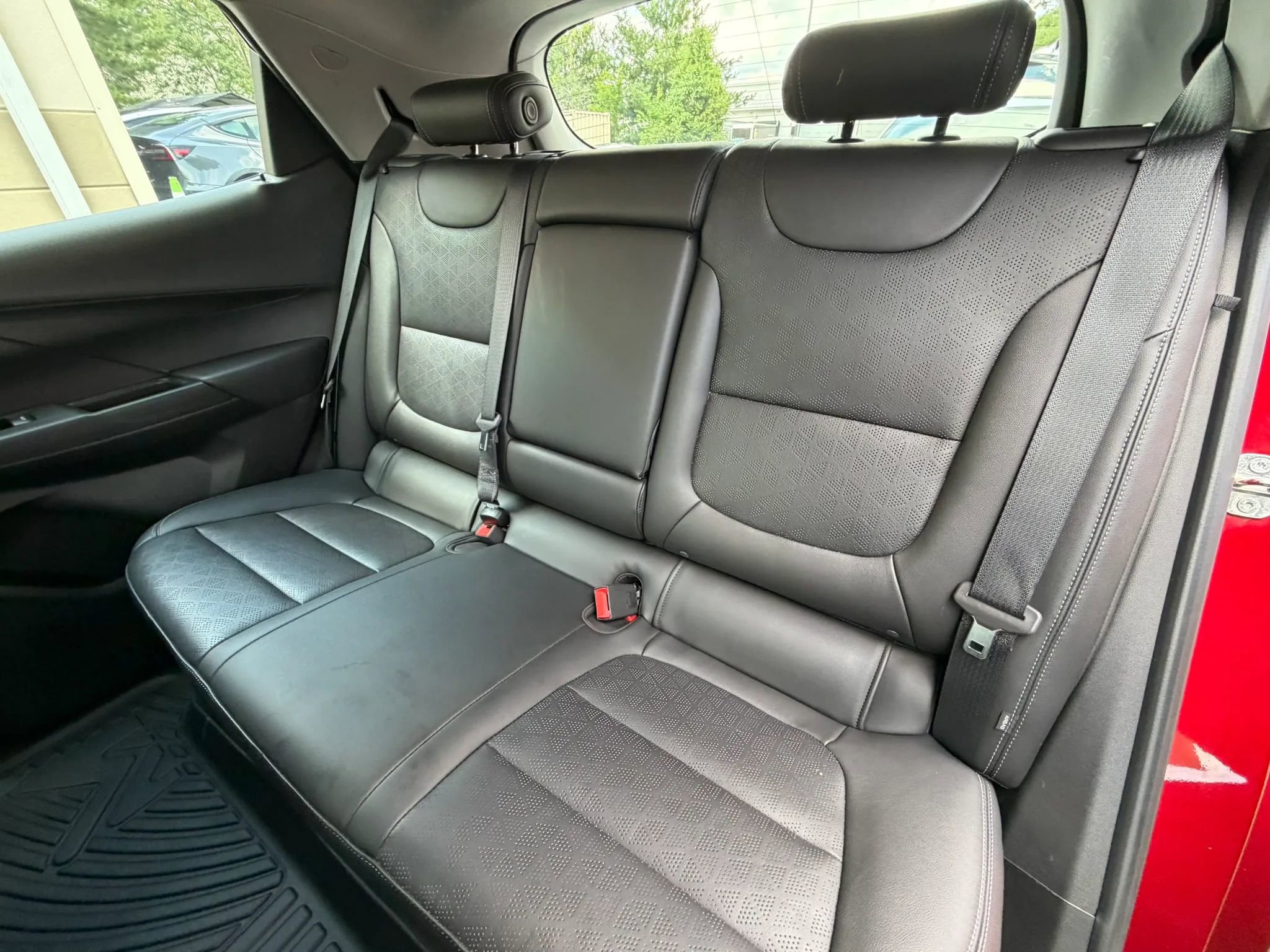 Used 2022 Chevrolet Bolt LT w/ Infotainment Package FWD image 18