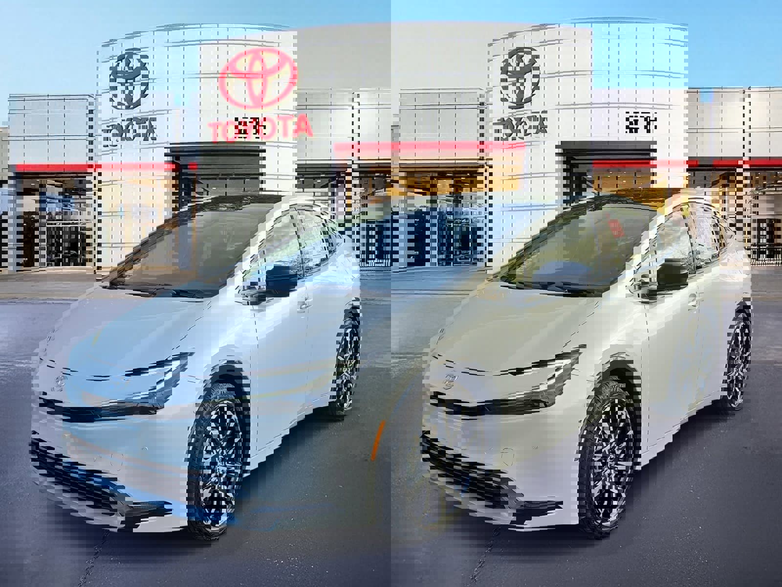 Used 2024 Toyota Prius Prime Premium image 1