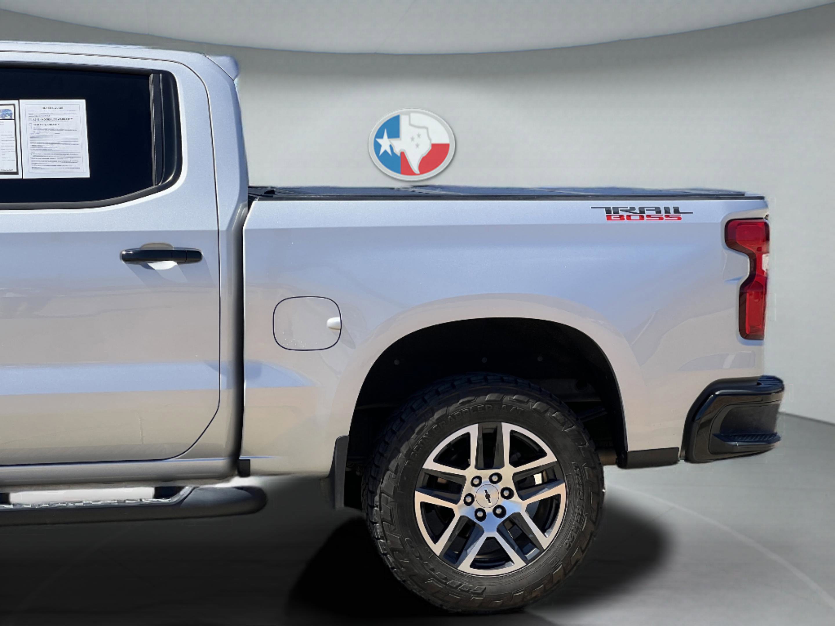 Used 2020 Chevrolet Silverado 1500 LT Trail Boss image 9