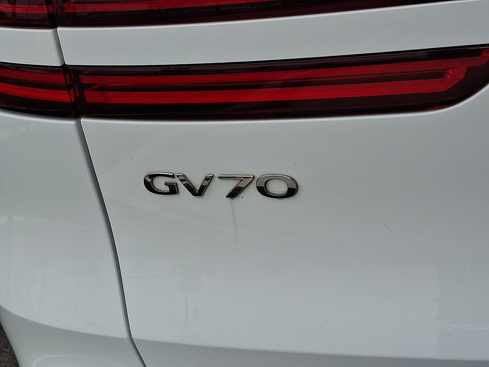 Used 2022 Genesis GV70 2.5T w/ Advanced Package AWD/4WD image 31
