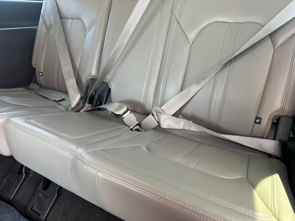 Used 2019 Ford Expedition Limited w/ Equipment Group 301A RWD image 11