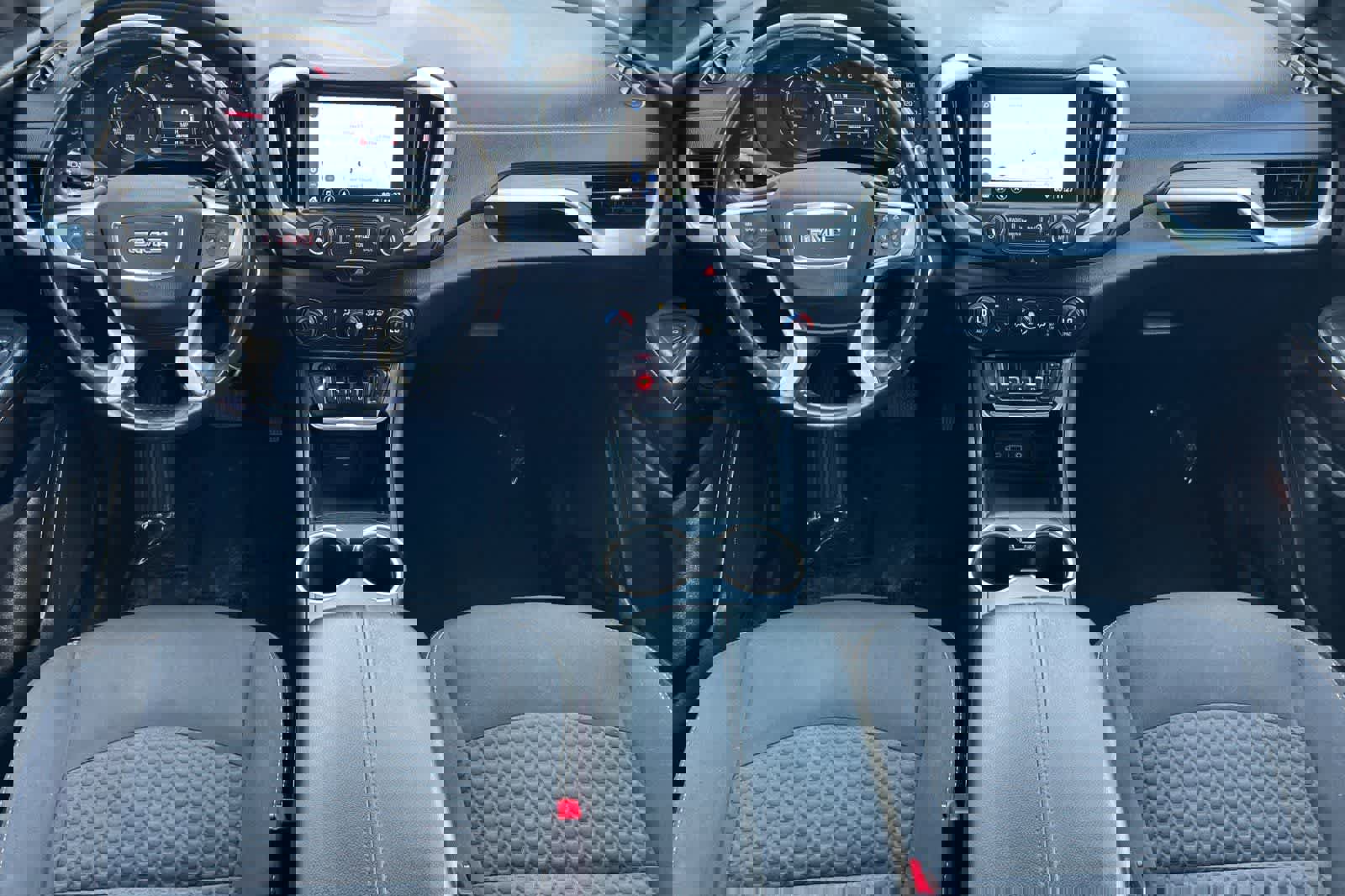 Used 2018 GMC Terrain SLE w/ Driver Convenience Package image 4