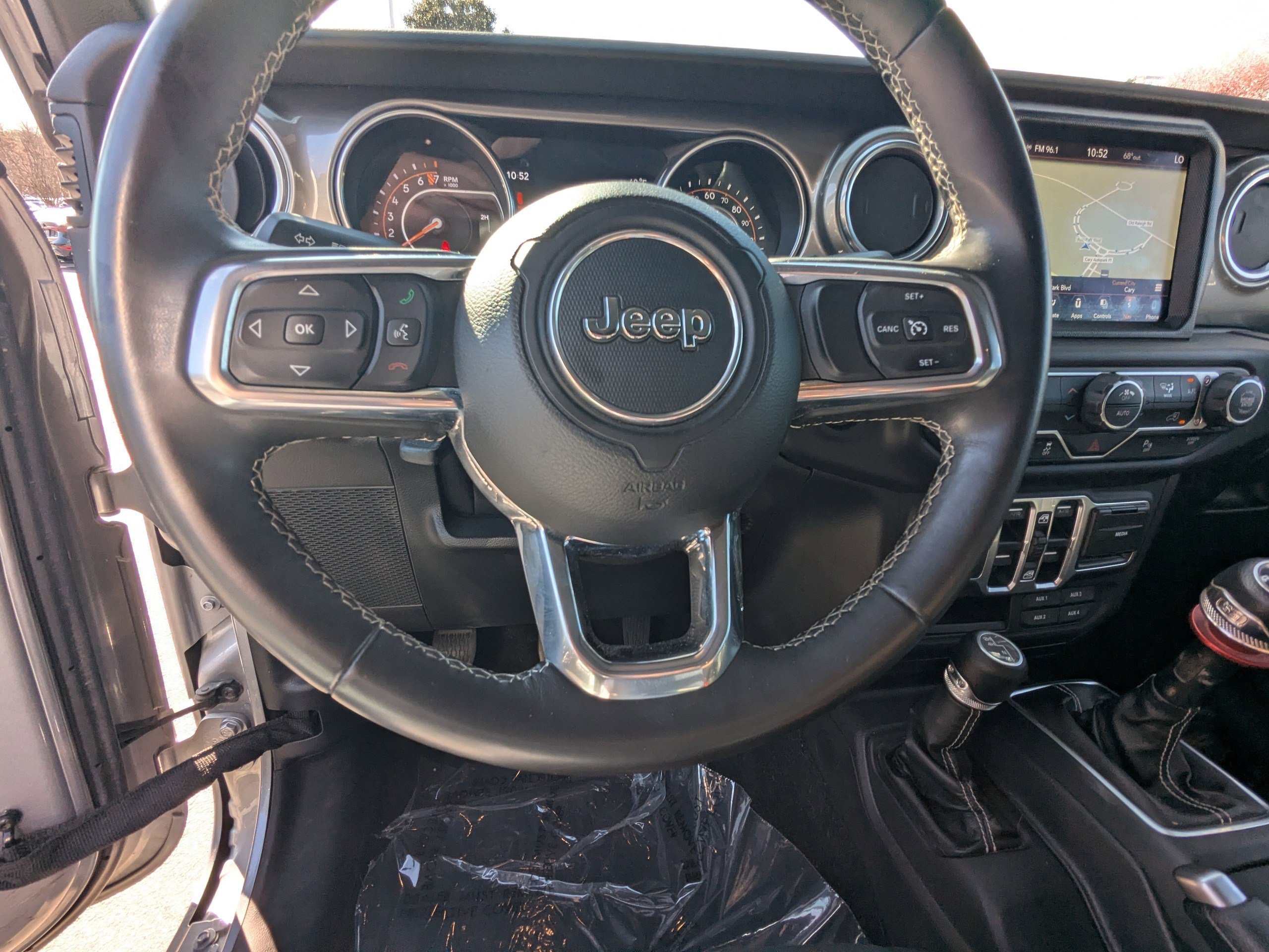 Used 2018 Jeep Wrangler Unlimited Sahara image 31