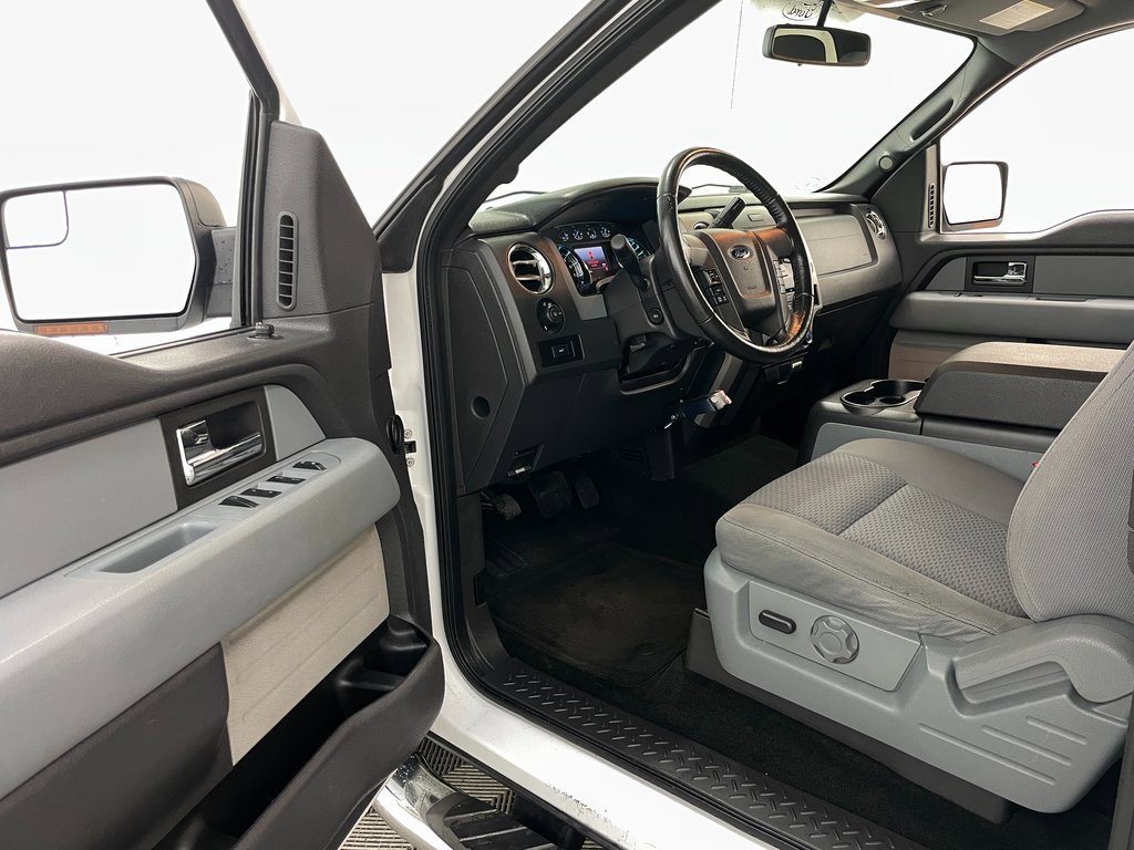 Used 2013 Ford F150 XLT w/ XLT Chrome Pkg image 19