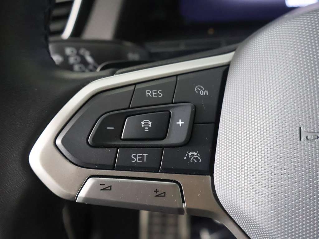 Used 2024 Volkswagen Atlas Peak Edition SEL AWD/4WD image 44