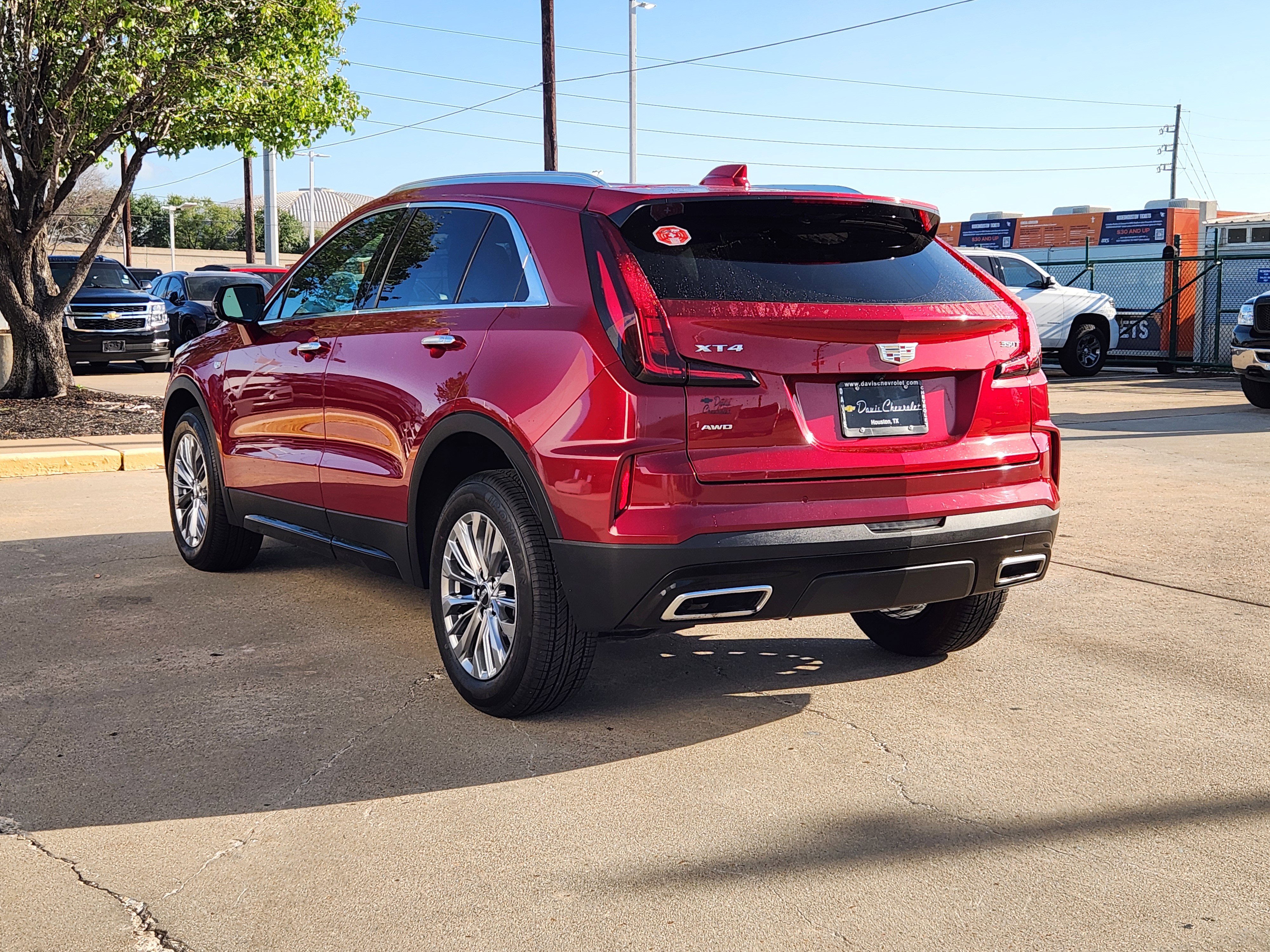 Certified 2024 Cadillac XT4 Premium Luxury AWD/4WD image 7