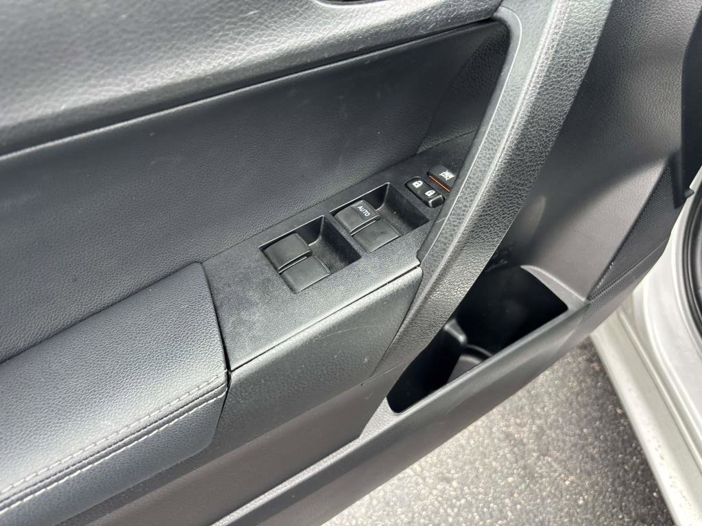 Used 2015 Toyota Corolla S Plus image 13