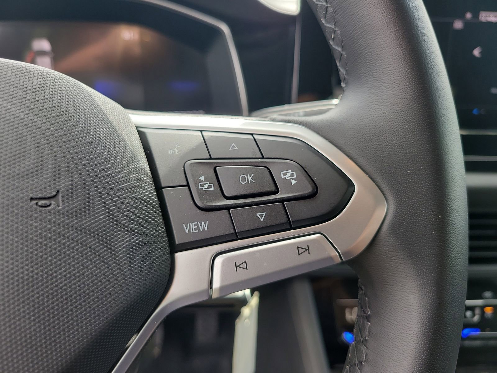 Certified 2025 Volkswagen Jetta S image 29