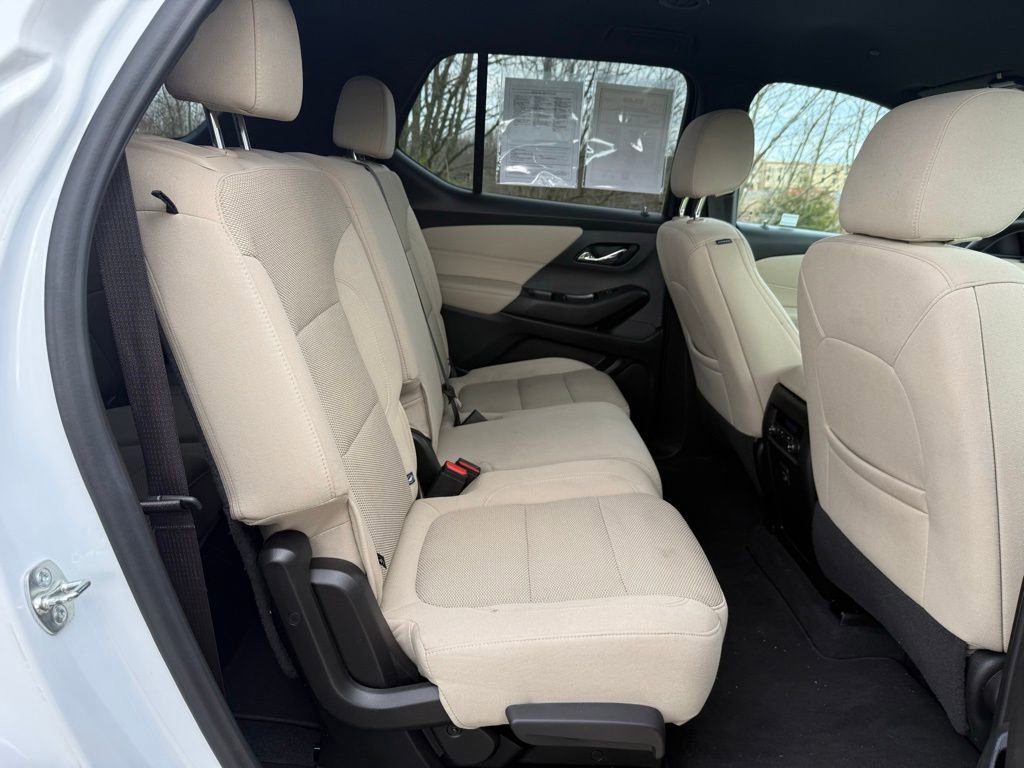 Used 2023 Chevrolet Traverse LS w/ Safety Package image 16