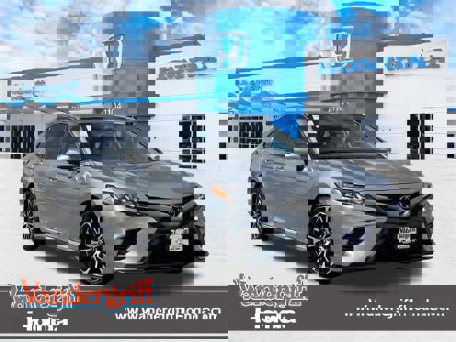 Used 2020 Toyota Camry SE