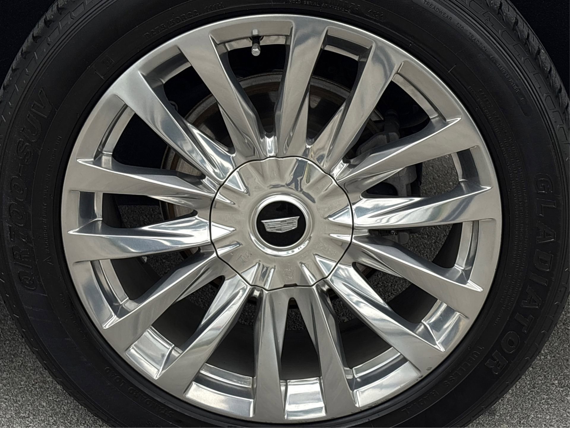 Used 2022 Cadillac Escalade Premium Luxury image 13