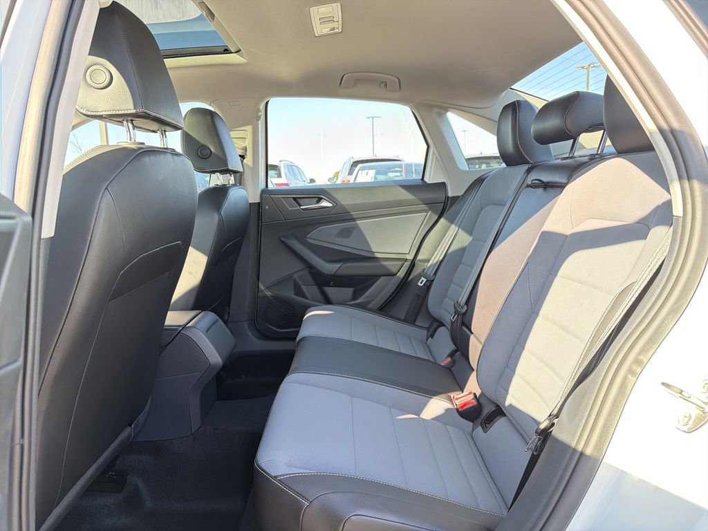 New 2026 Volkswagen Jetta SE FWD image 14