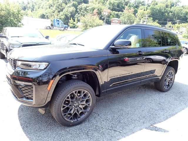 New 2027 Jeep Grand Cherokee L Summit AWD/4WD image 2