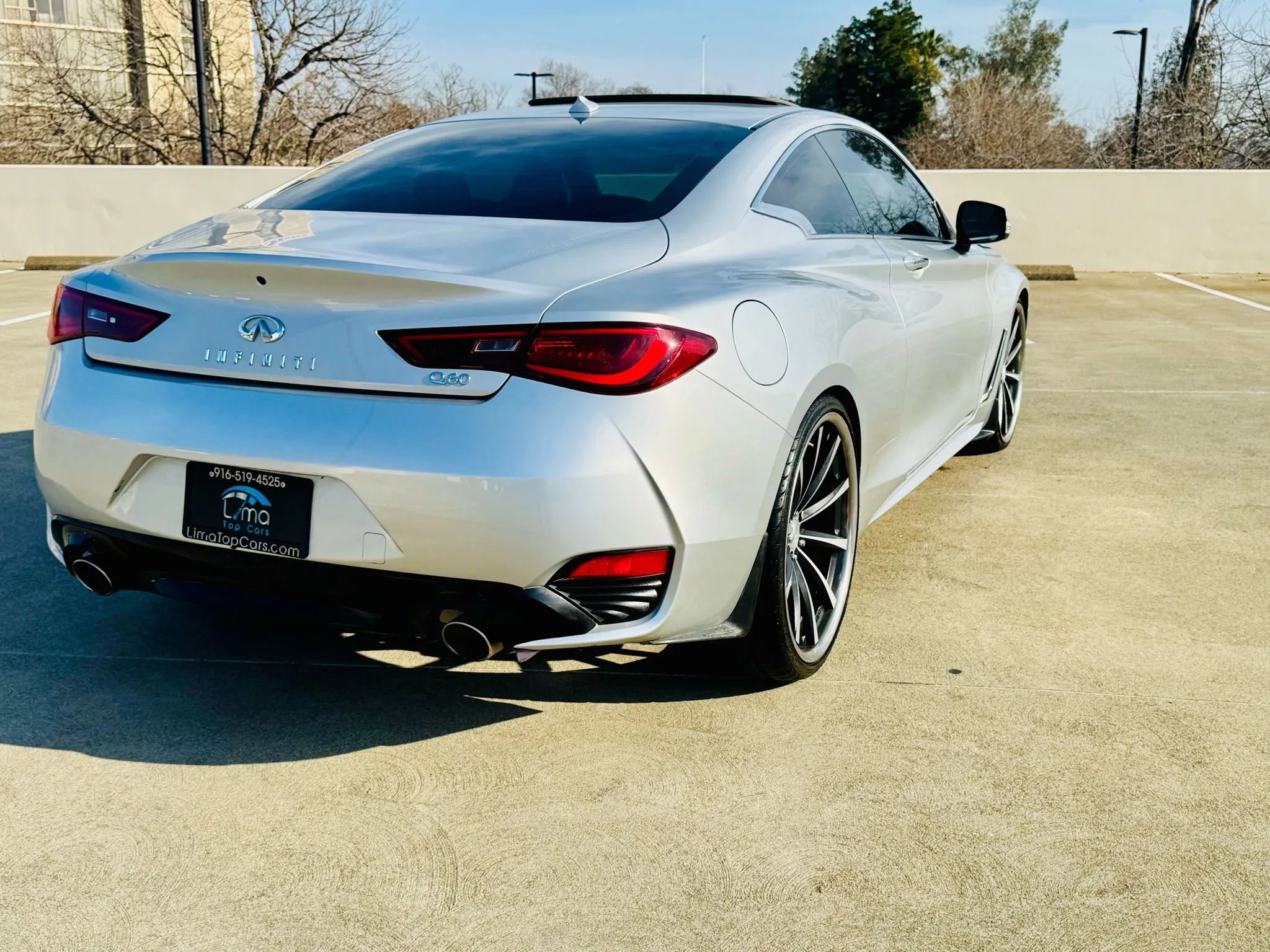 Used 2017 INFINITI Q60 3.0t w/ Premium Plus Package 3.0T image 10