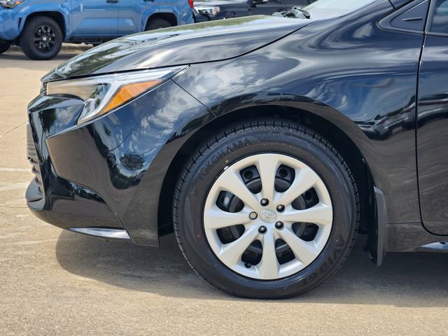 Used 2026 Toyota Corolla LE image 5