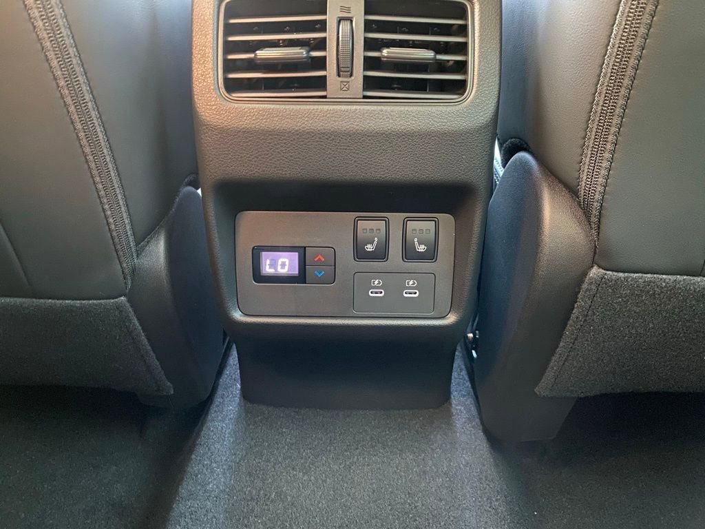 New 2026 Nissan Rogue Platinum w/ Platinum Premium Package image 18