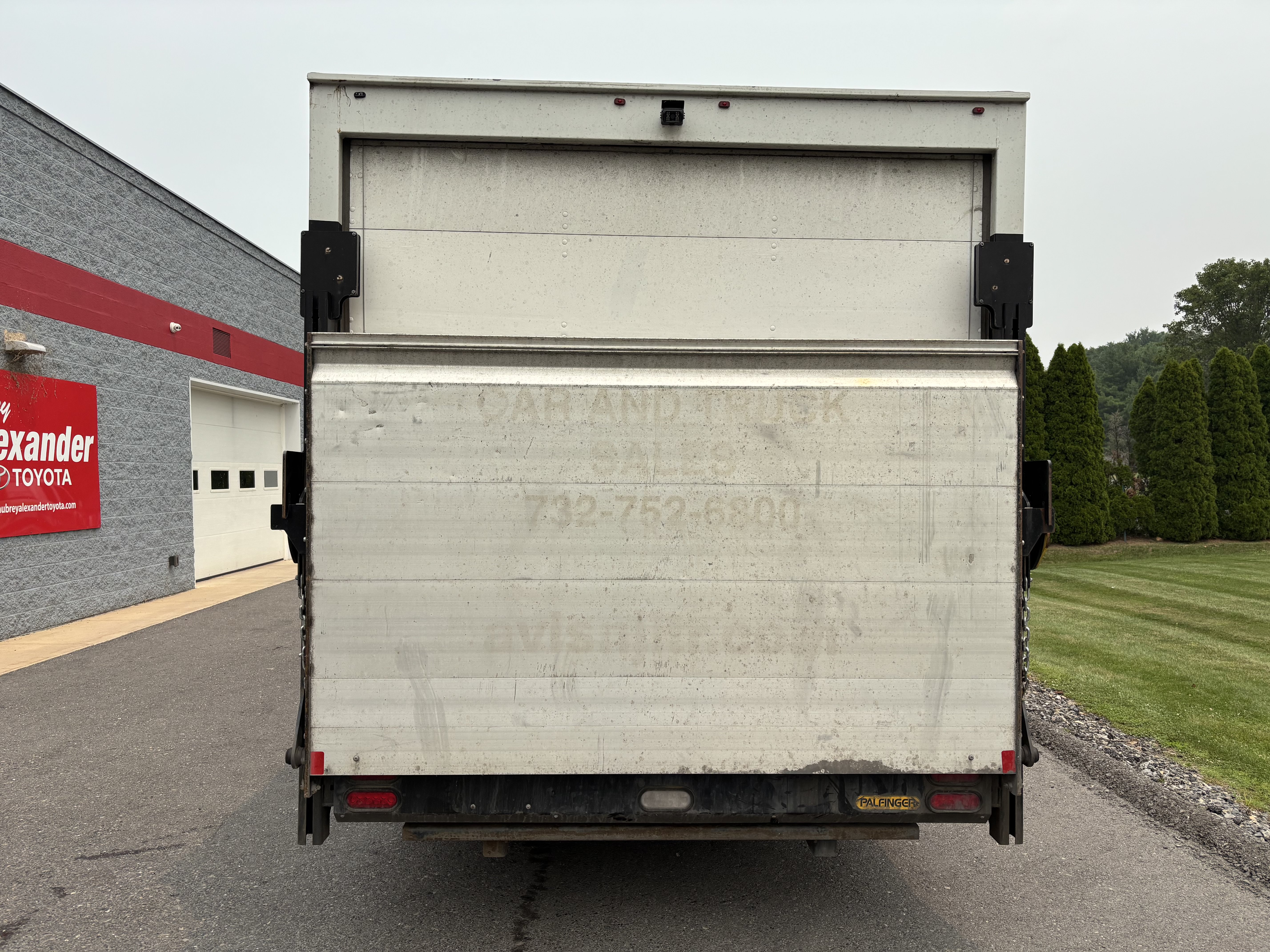 Used 2024 Ford E-350 and Econoline 350 Super Duty RWD image 4