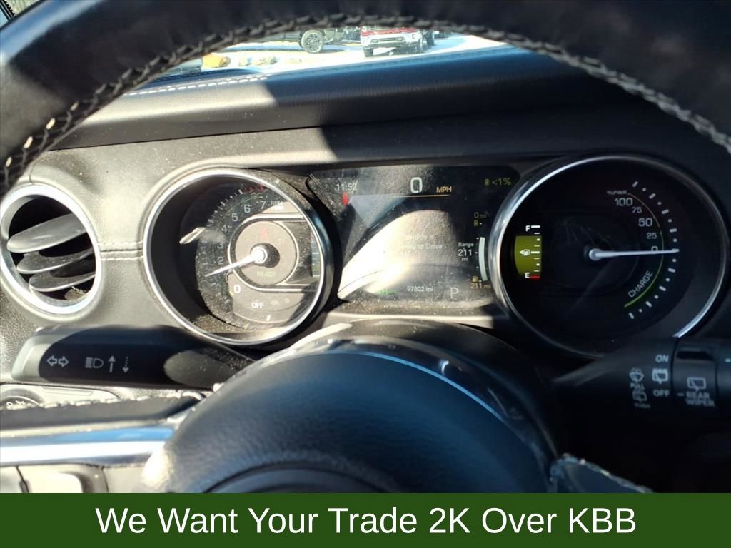 Used 2021 Jeep Wrangler Unlimited Sahara w/ Cold Weather Group AWD/4WD image 18