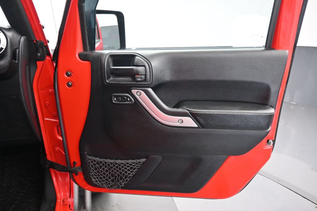 Used 2016 Jeep Wrangler Unlimited Rubicon AWD/4WD image 33