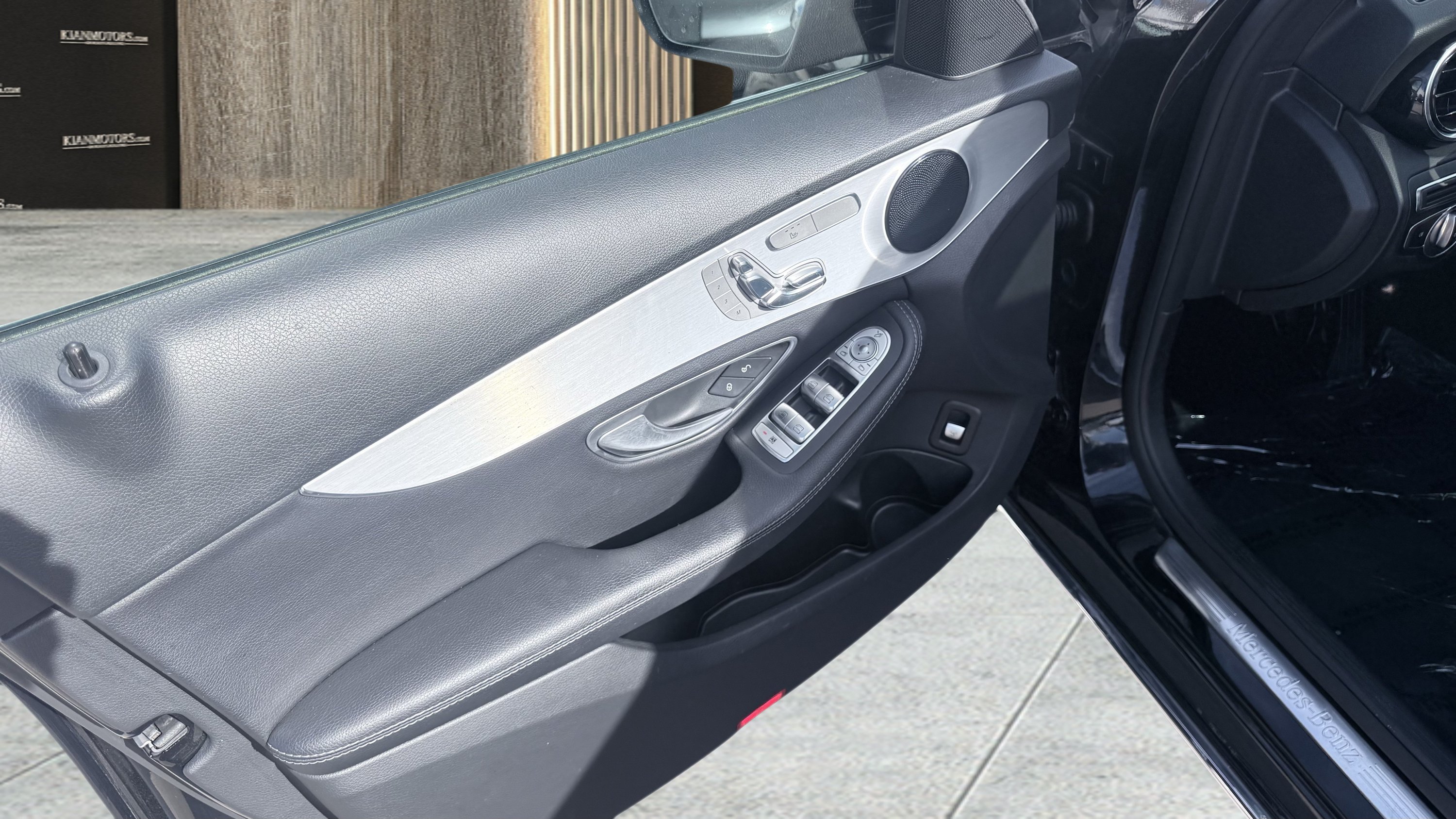 Used 2018 Mercedes-Benz C 300 Sedan w/ Premium Package image 17