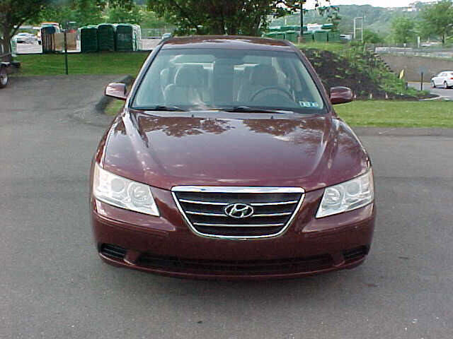 Used 2010 Hyundai Sonata GLS image 3
