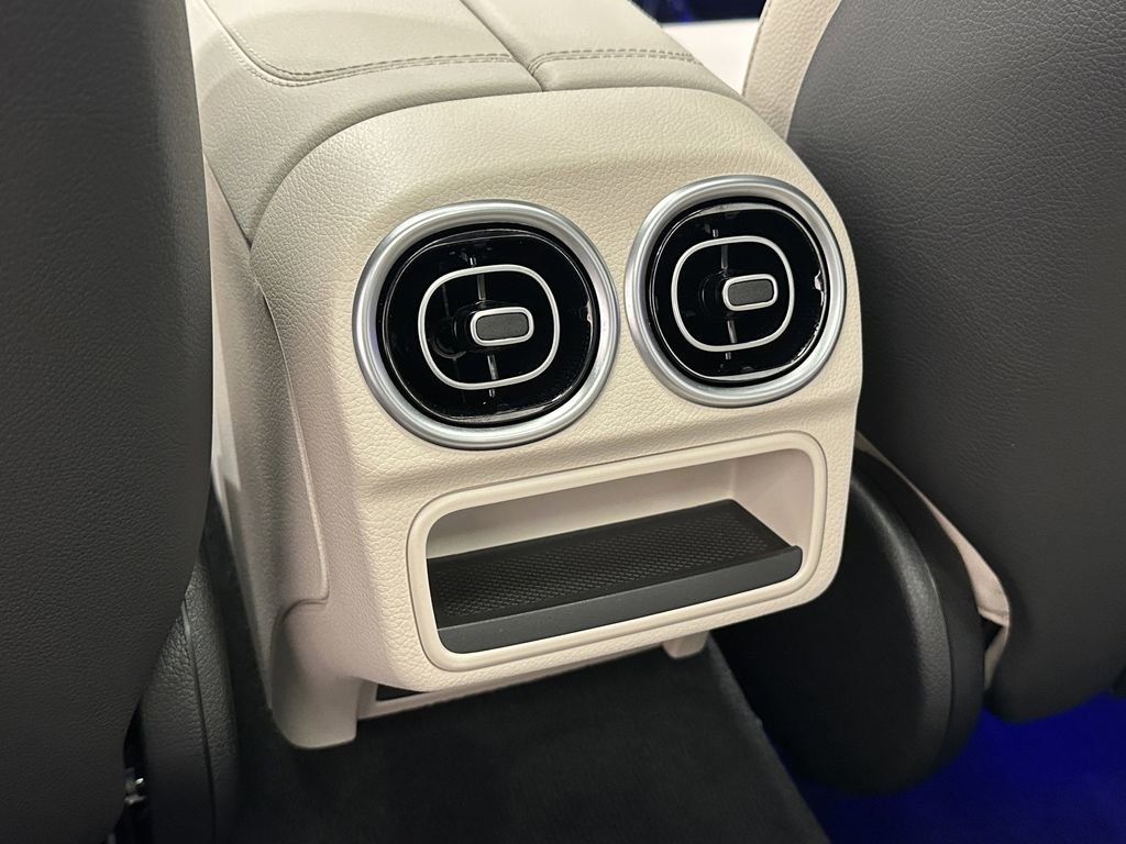 Certified 2025 Mercedes-Benz C 300 Sedan image 25