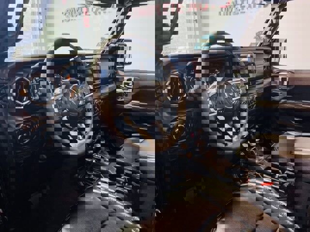 Used 2024 Jeep Wrangler Sahara w/ Technology Group AWD/4WD image 6