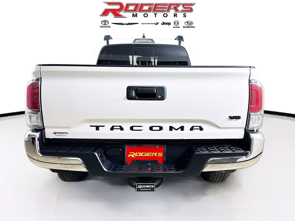 Certified 2023 Toyota Tacoma TRD Off-Road w/ Black Out Package (TMS) image 12