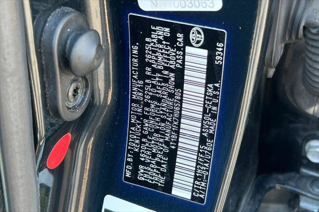Certified 2017 Toyota Camry SE FWD image 30