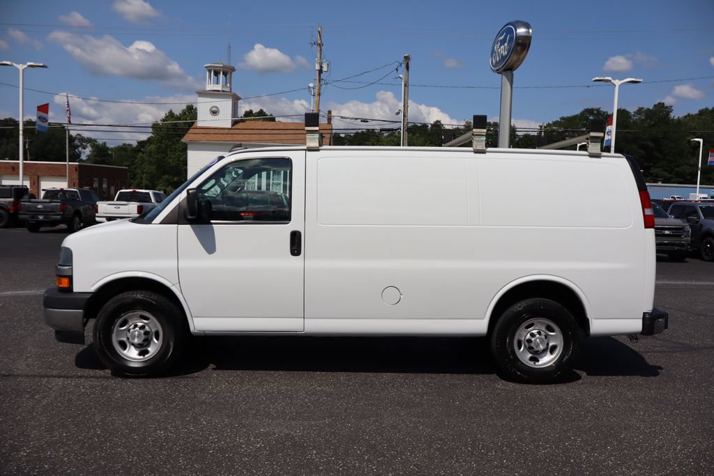 Used 2021 Chevrolet Express 2500 w/ Driver Convenience Package RWD image 13