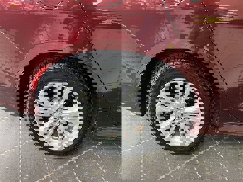 Used 2015 Chrysler 200 Limited w/ Convenience Group image 30