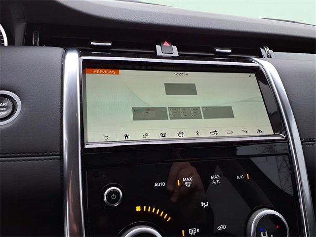 Used 2020 Land Rover Discovery Sport image 15