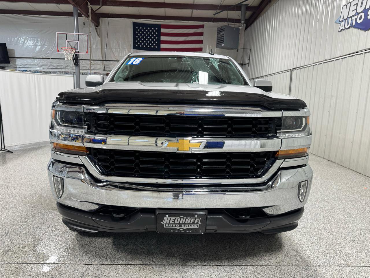 Used 2018 Chevrolet Silverado 1500 LT w/ All Star Edition AWD/4WD image 5