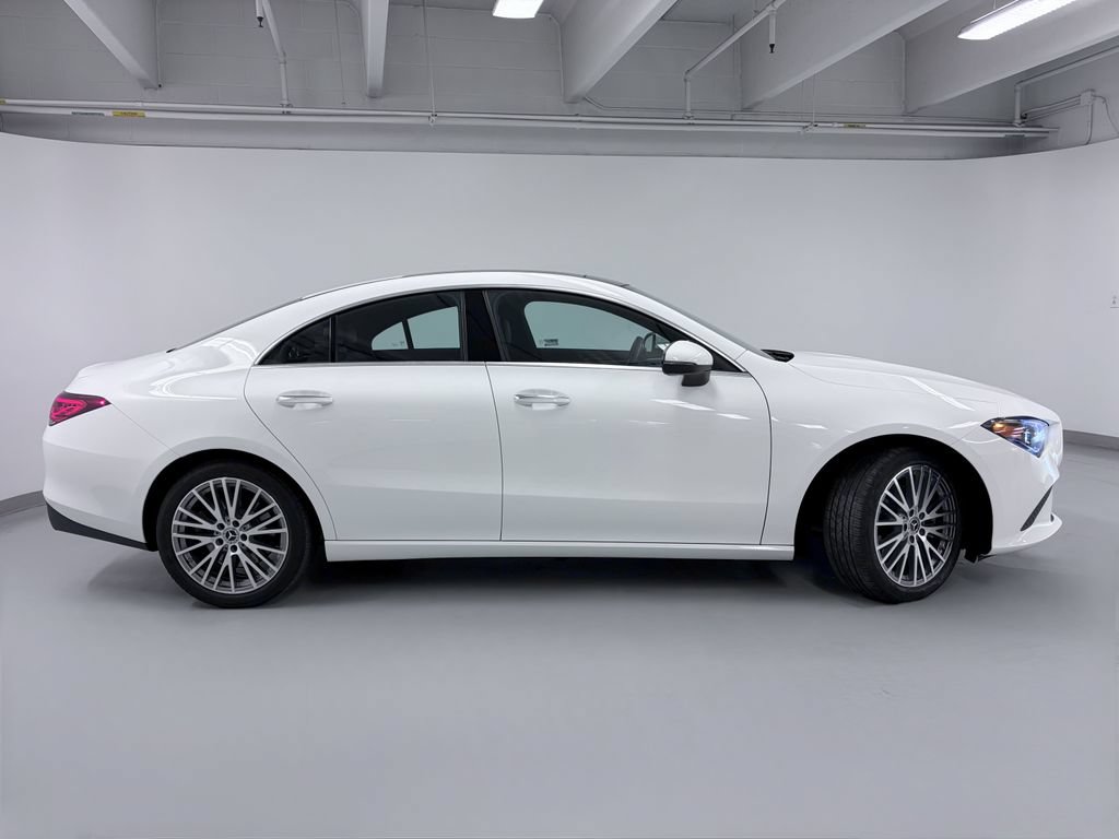 Used 2022 Mercedes-Benz CLA 250 4MATIC image 7