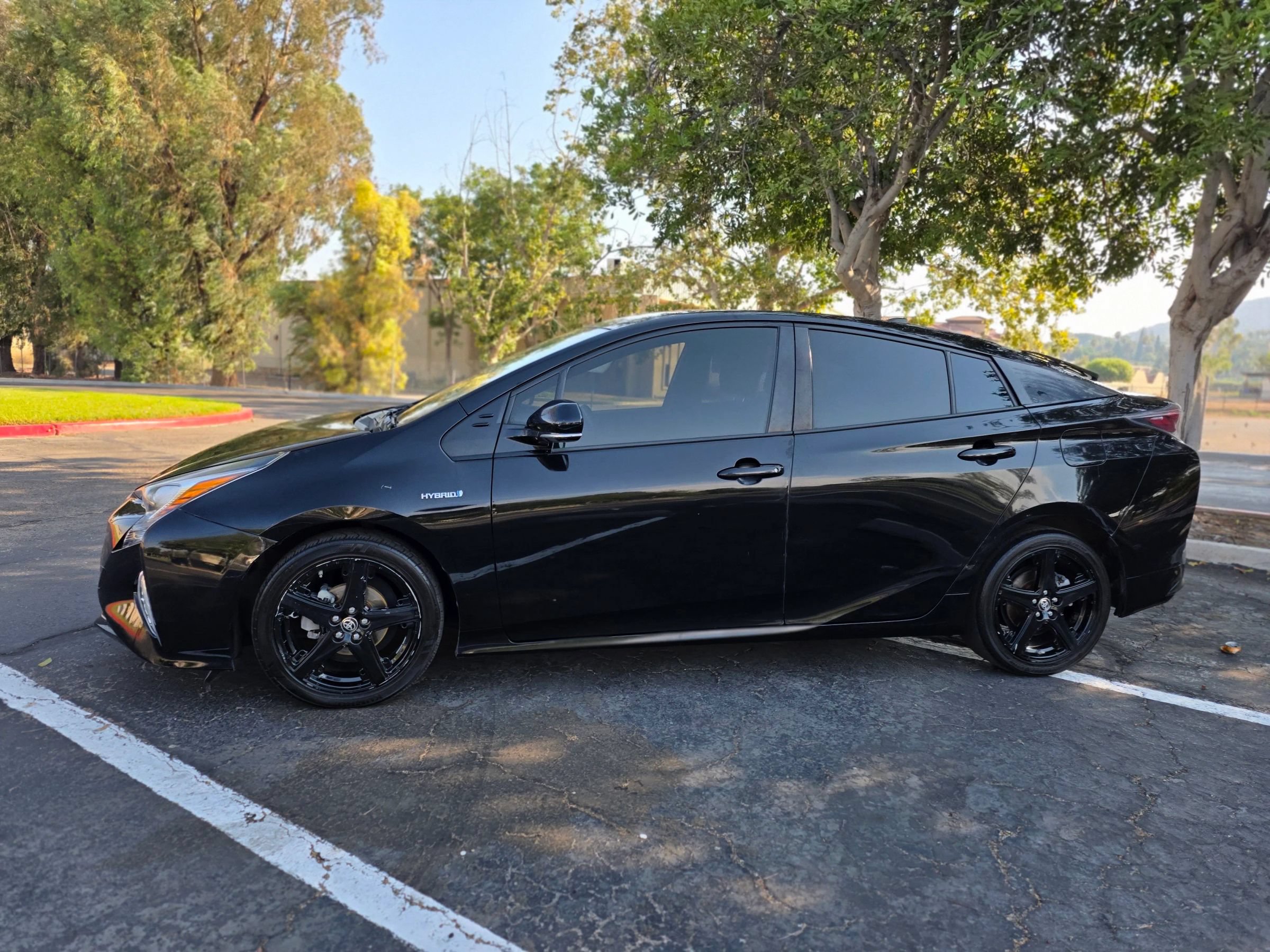 Used 2016 Toyota Prius Four Touring FWD image 5