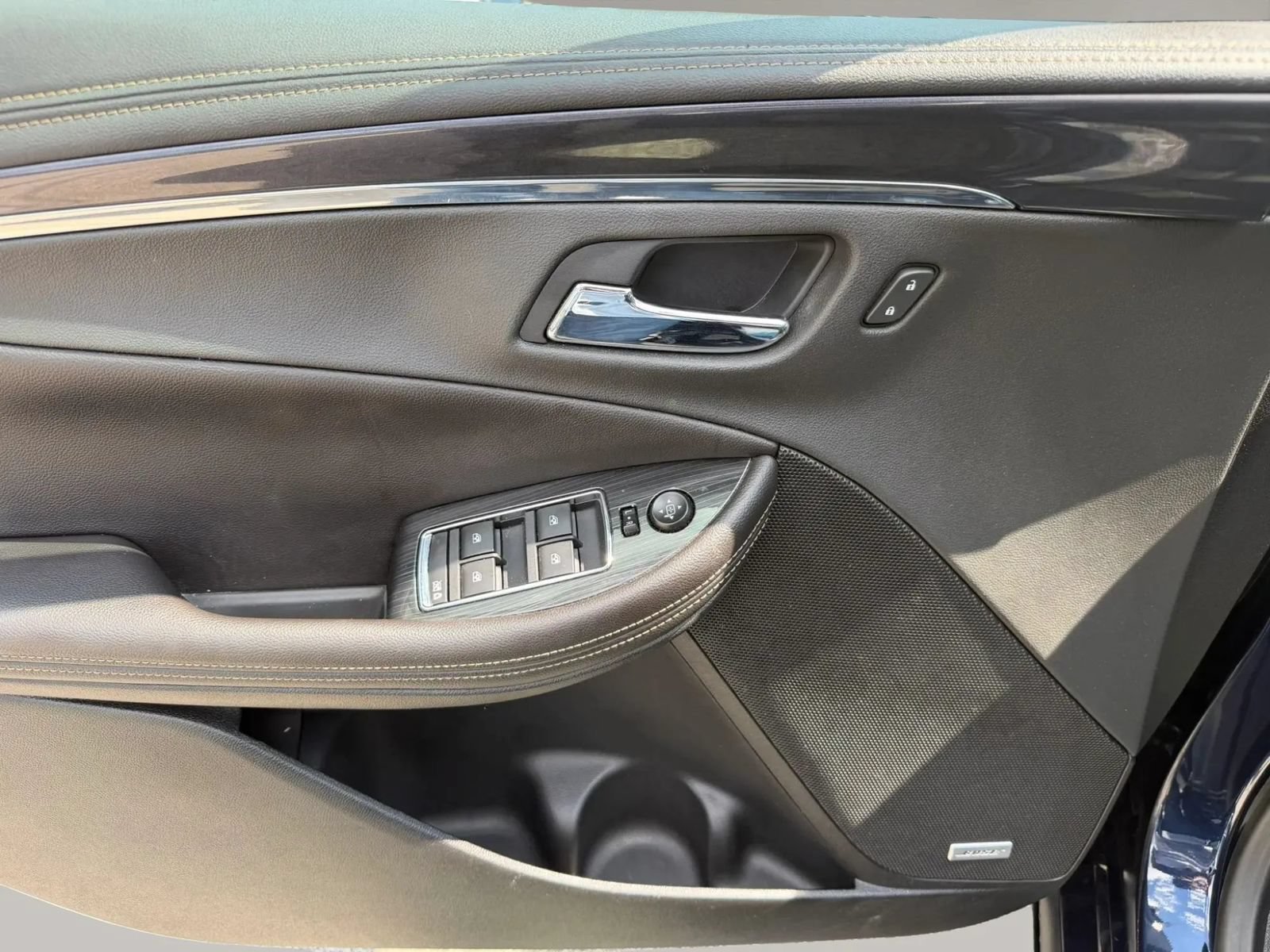 Used 2019 Chevrolet Impala Premier FWD image 9