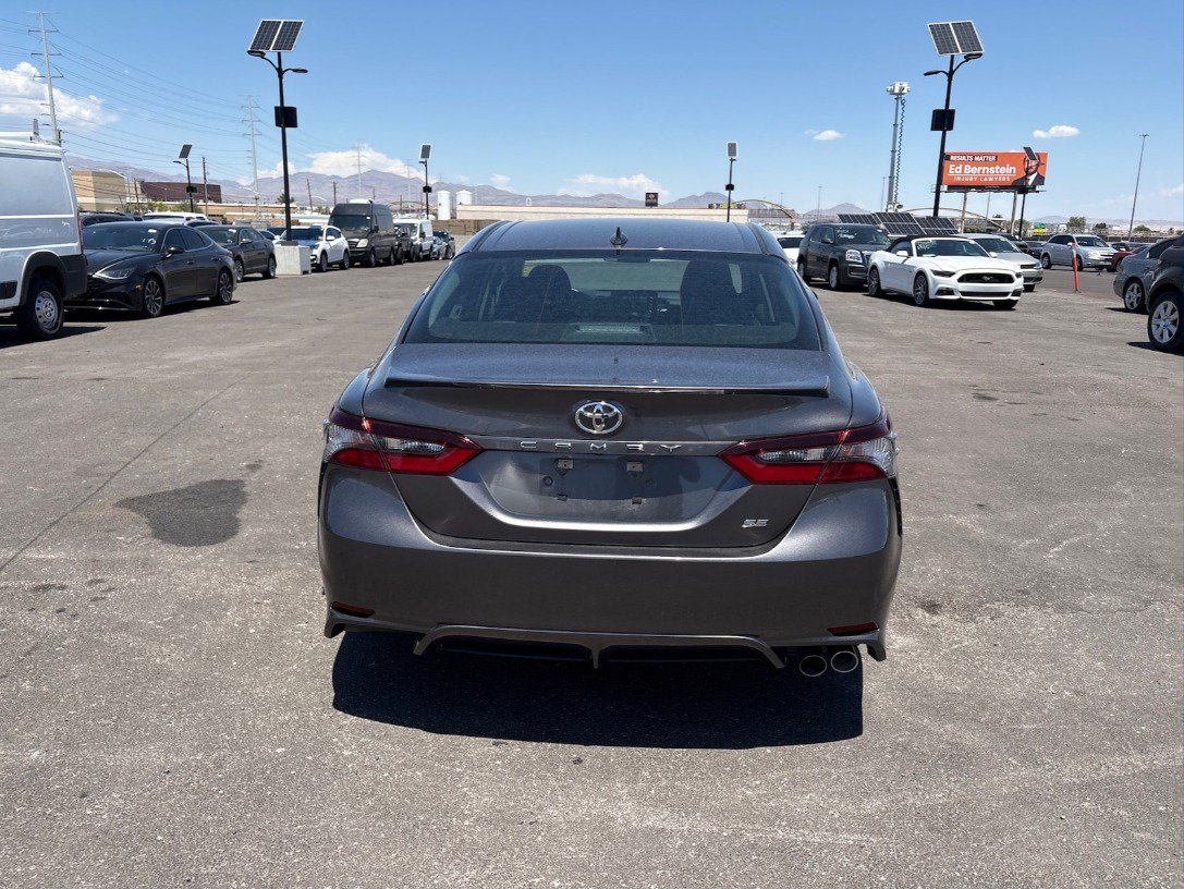 Used 2023 Toyota Camry SE FWD image 8