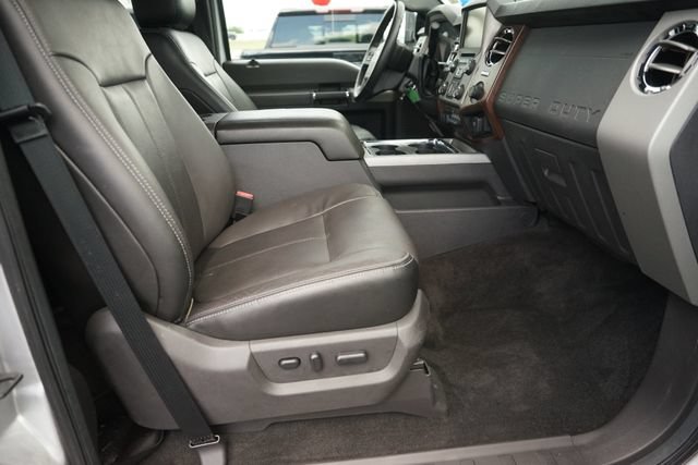 Used 2016 Ford F250 Lariat w/ Lariat Ultimate Package AWD/4WD image 19