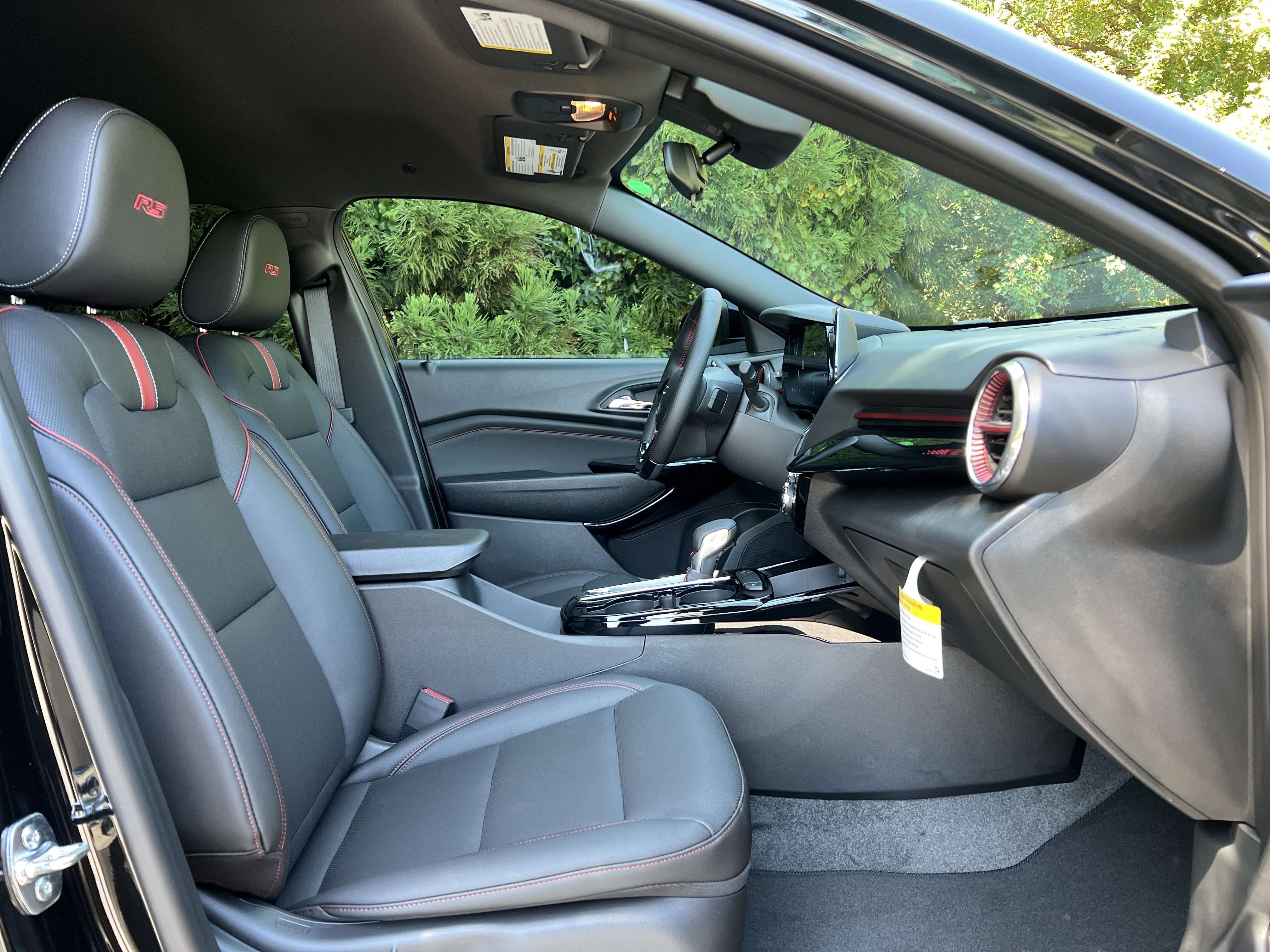 New 2026 Chevrolet Trax RS FWD image 38