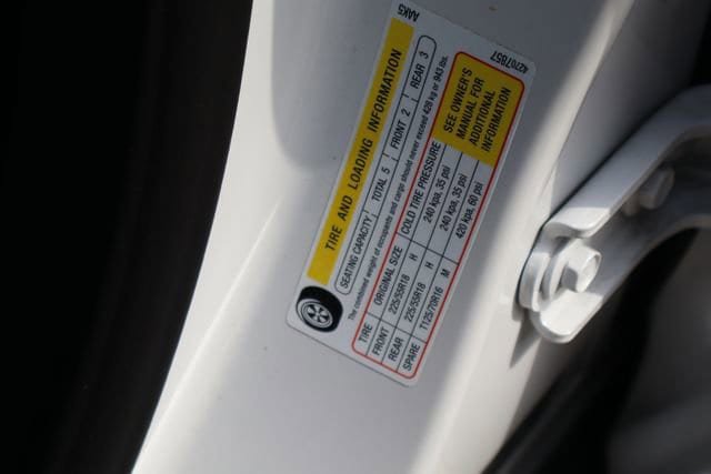 Used 2020 Buick Encore GX Select w/ Sport Touring Package FWD image 29