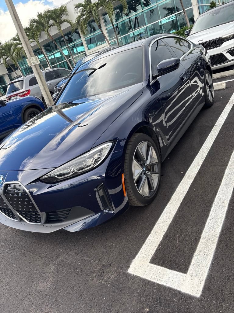 Used 2023 BMW i4 eDrive35 w/ Premium Package RWD image 7