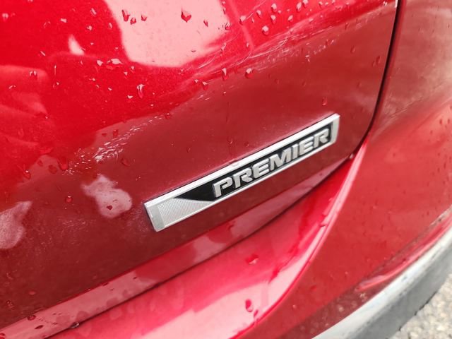 Used 2018 Chevrolet Equinox Premier FWD image 33