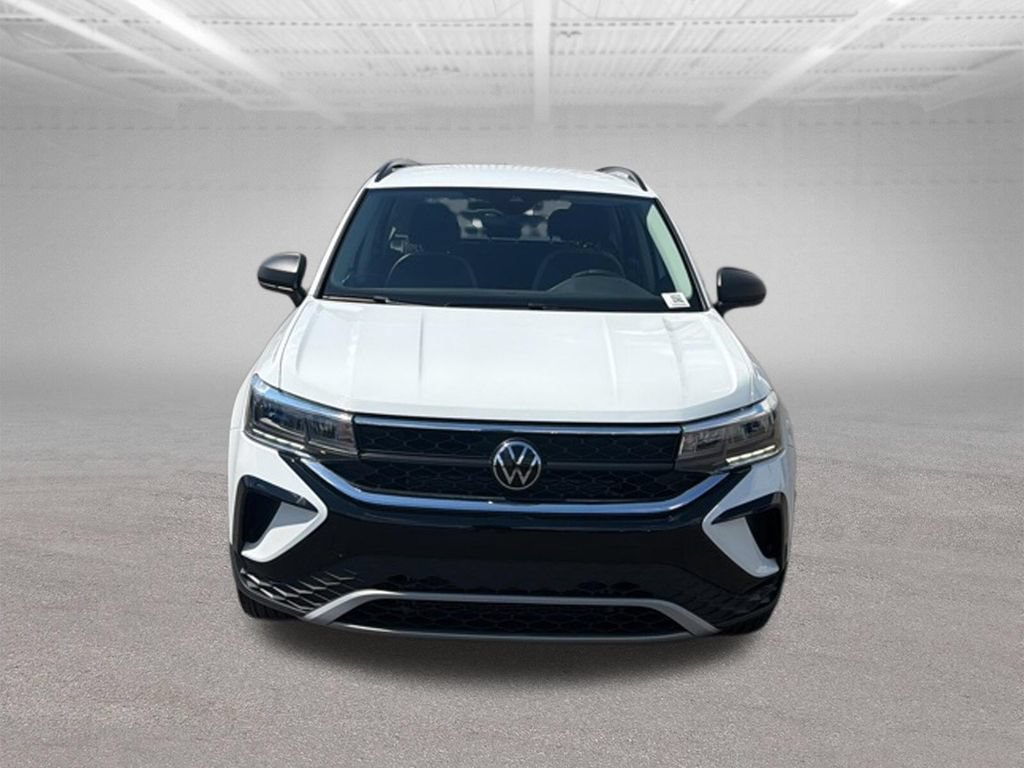 Used 2023 Volkswagen Taos S w/ Driver Assistance Package FWD image 3