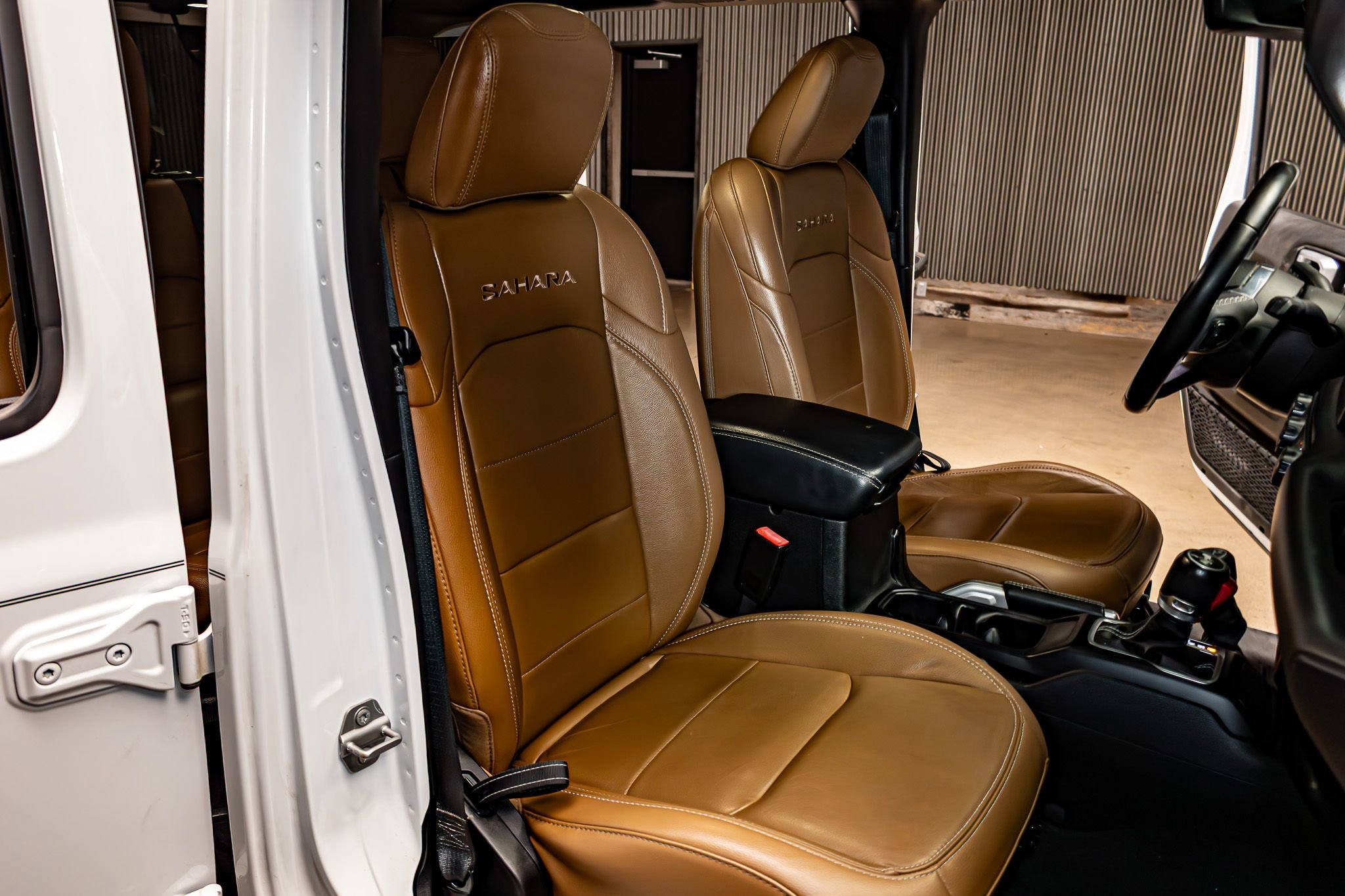 Used 2020 Jeep Wrangler Unlimited Sahara AWD/4WD image 28