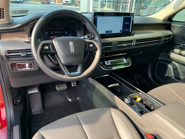 Certified 2025 Lincoln Corsair Grand Touring w/ Equipment Group 301A AWD/4WD image 20