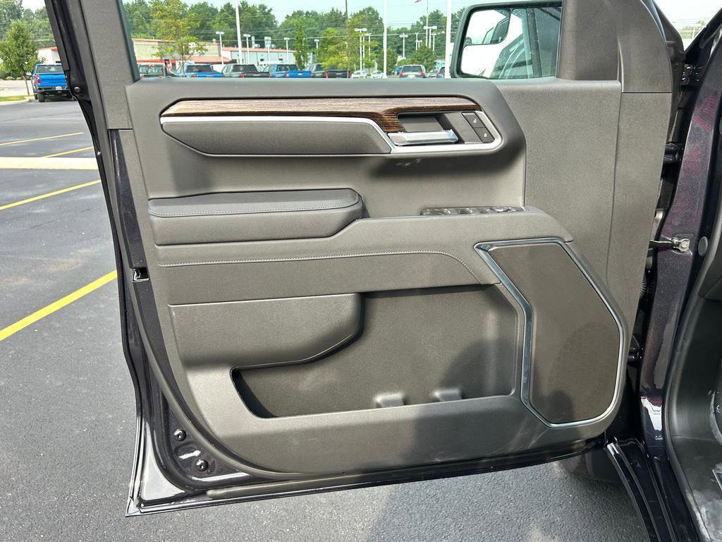 New 2026 GMC Sierra 1500 Elevation image 5