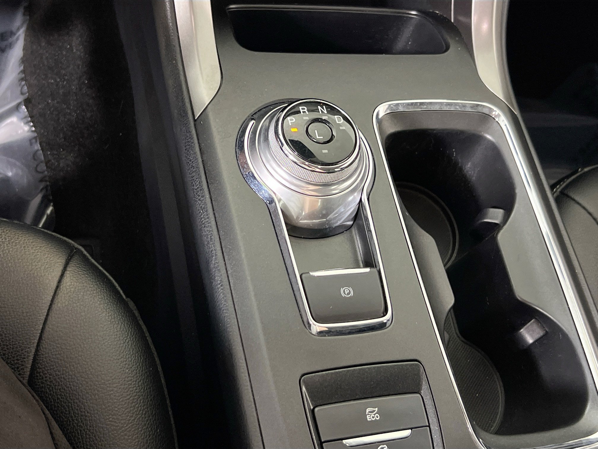 Used 2020 Ford Fusion SEL FWD image 17