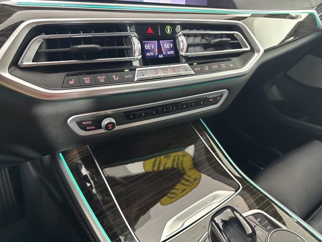 Used 2020 BMW X5 xDrive40i w/ Premium Package AWD/4WD image 16