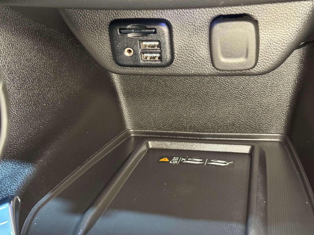 Used 2023 Chevrolet Traverse RS w/ LPO, Floor Liner Package AWD/4WD image 15